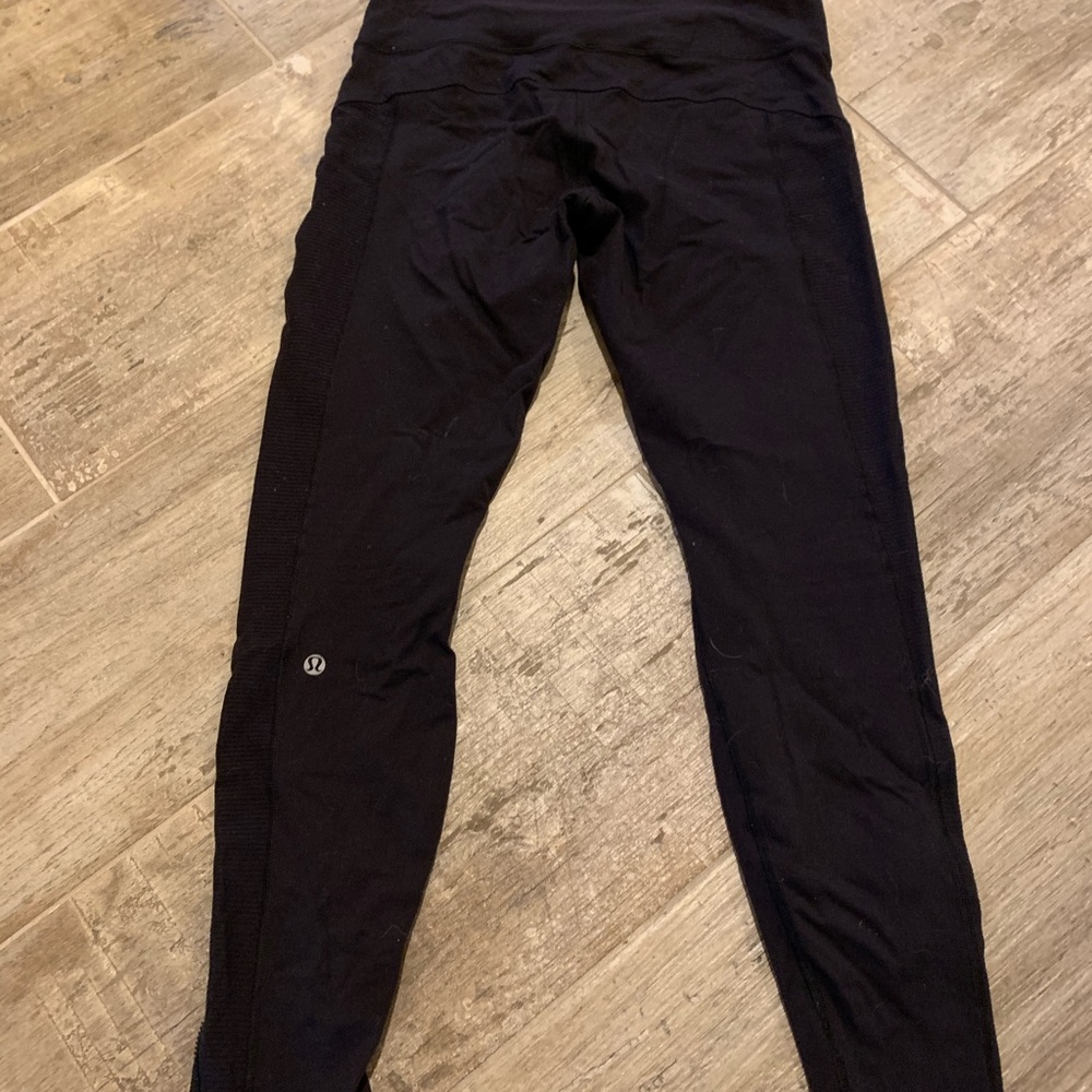 Size 8 black Lulu Lemon leggings